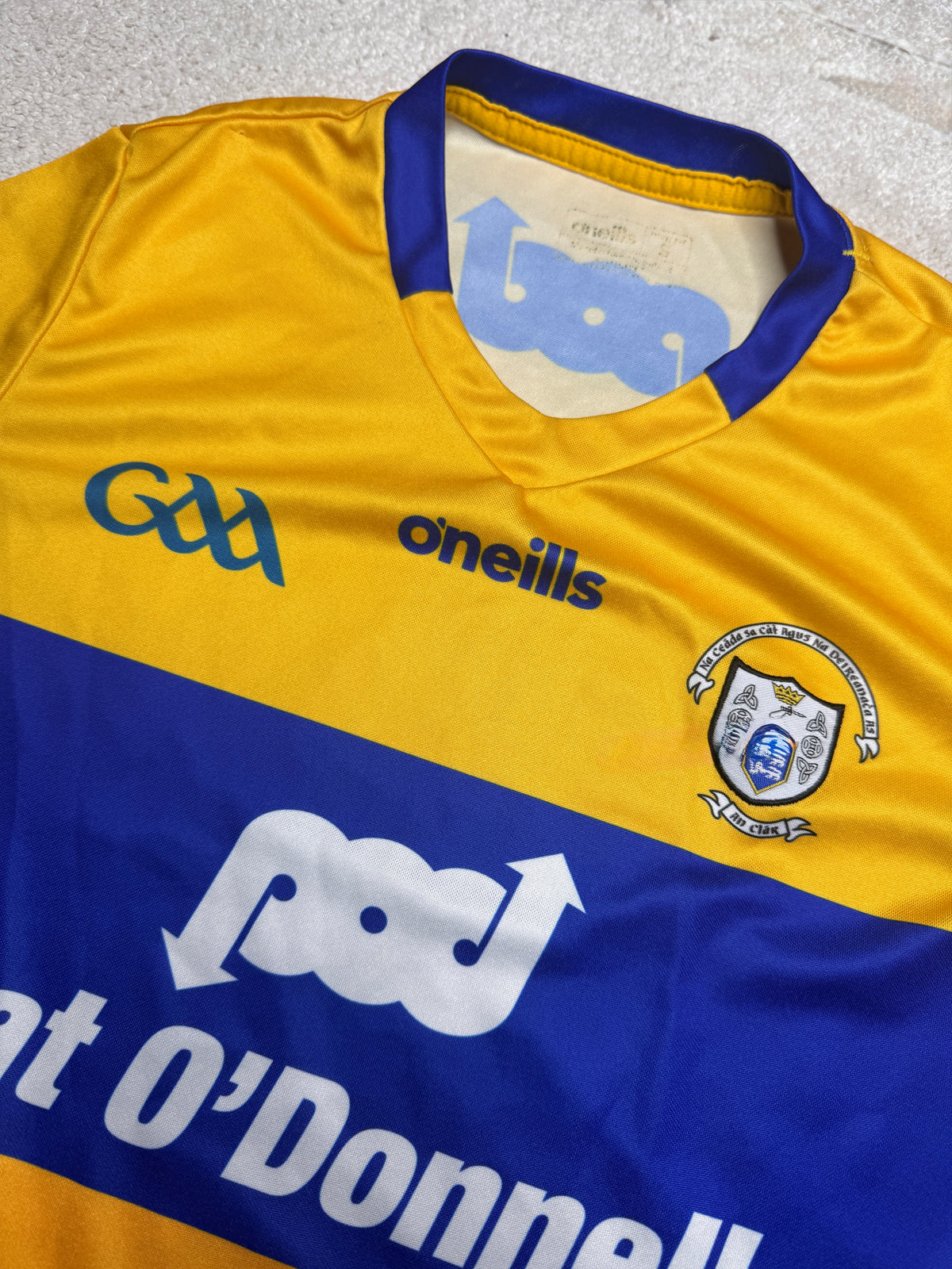 Tight Fit 2021/2022 Clare Tight Fit Jersey - O'Neills GAA and hurling jersey - Jersey King - view 4