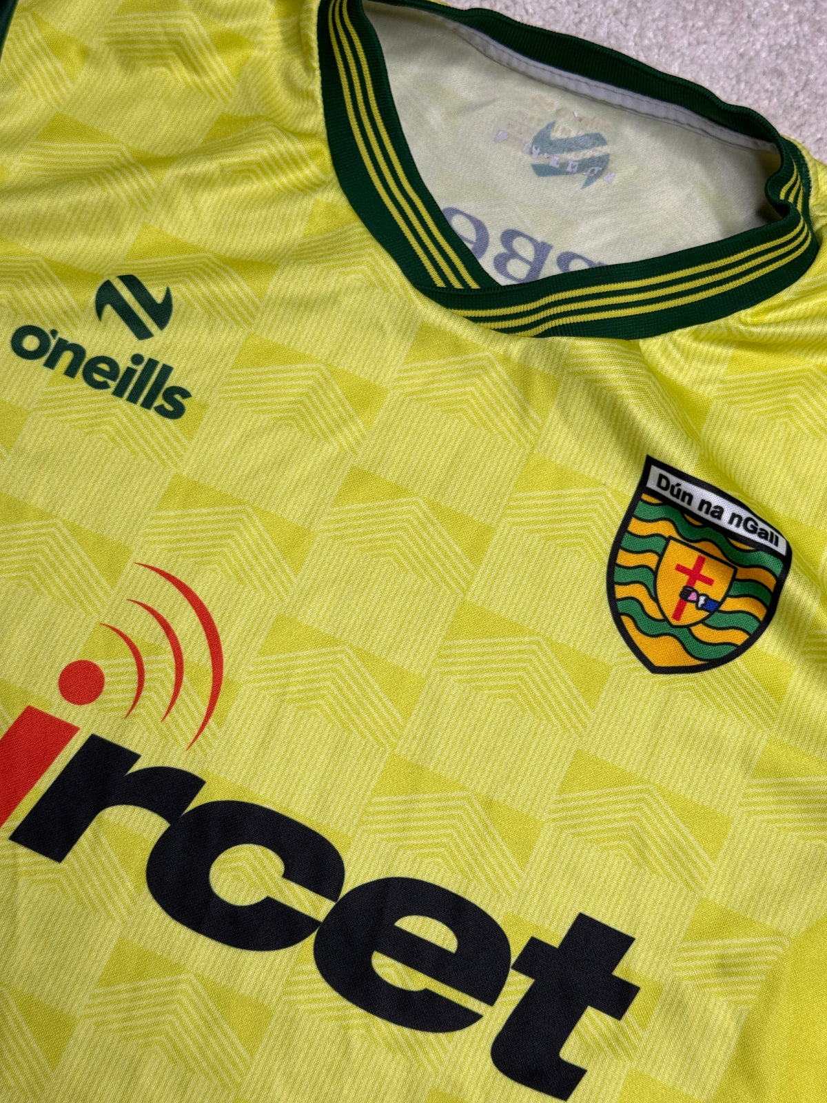 Donegal GAA Tight Fit Training Top - O'Neills GAA and hurling jersey - Jersey King - view 4