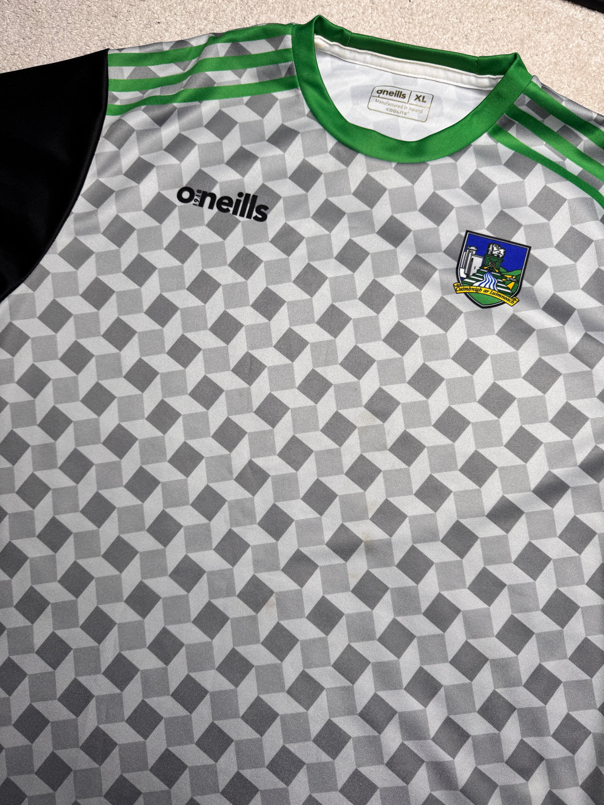 Limerick GAA Training Jersey - O'Neills GAA and hurling jersey - Jersey King - view 4