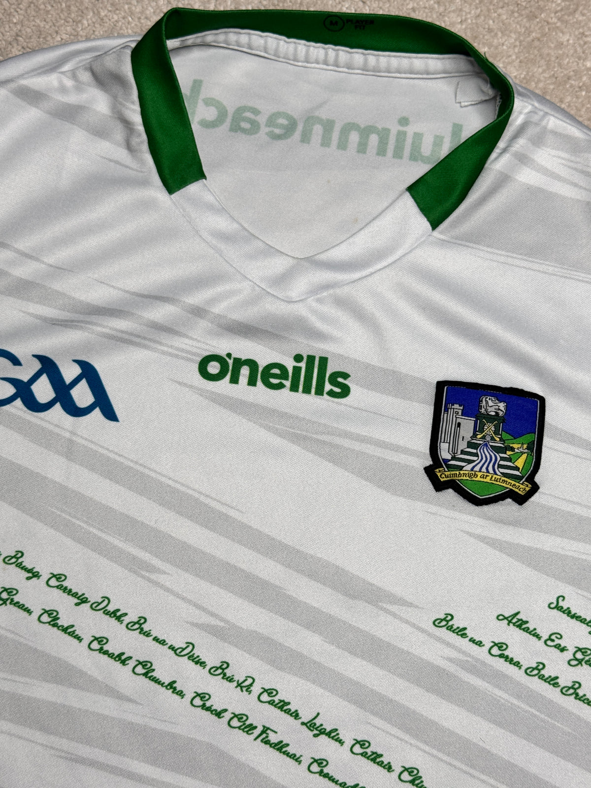 Tight Fit 2022 Limerick GAA Away Jersey - O'Neills GAA and hurling jersey - Jersey King - view 4