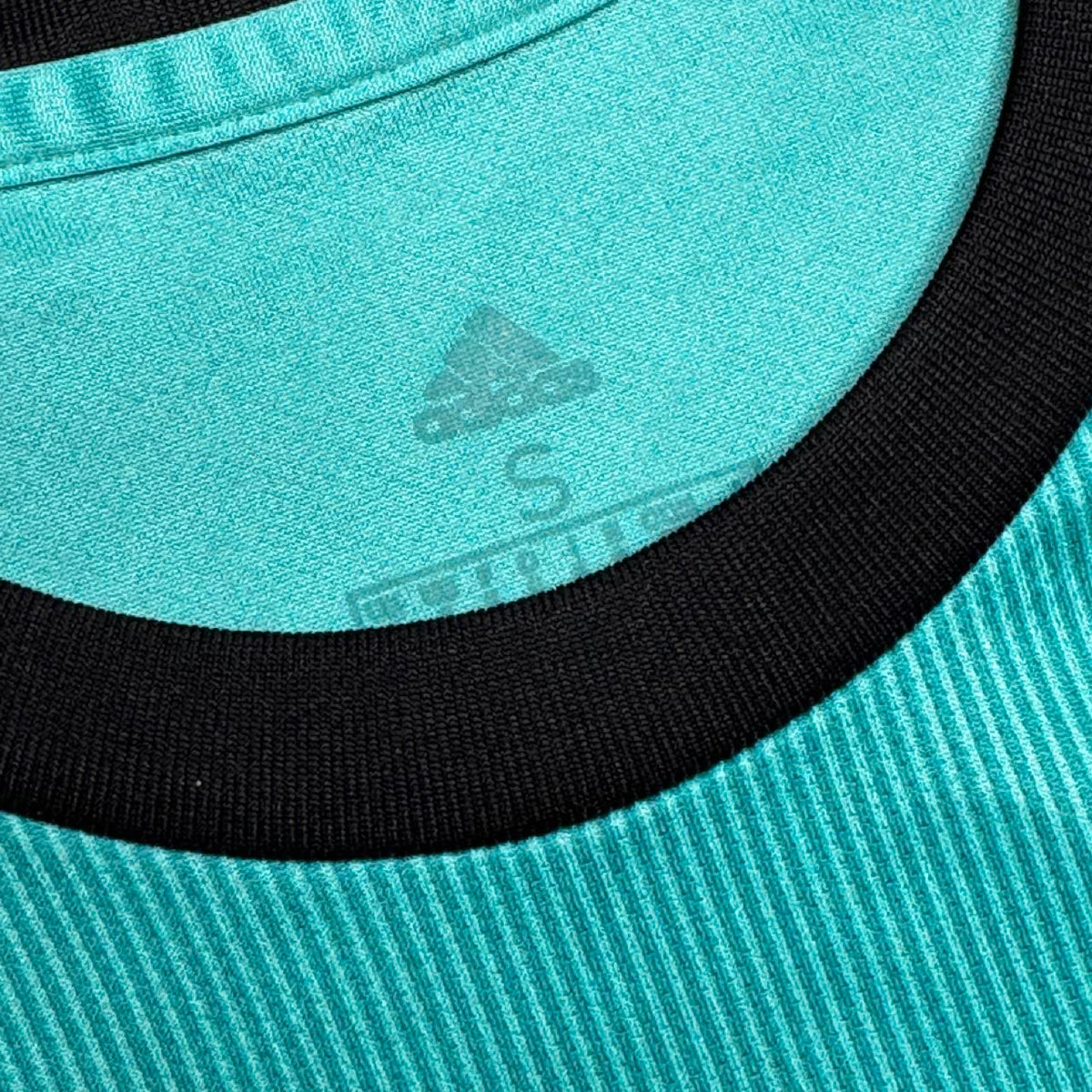 Real Madrid 2021/2022 Team Jersey - Adidas football jersey - Jersey King - view 3