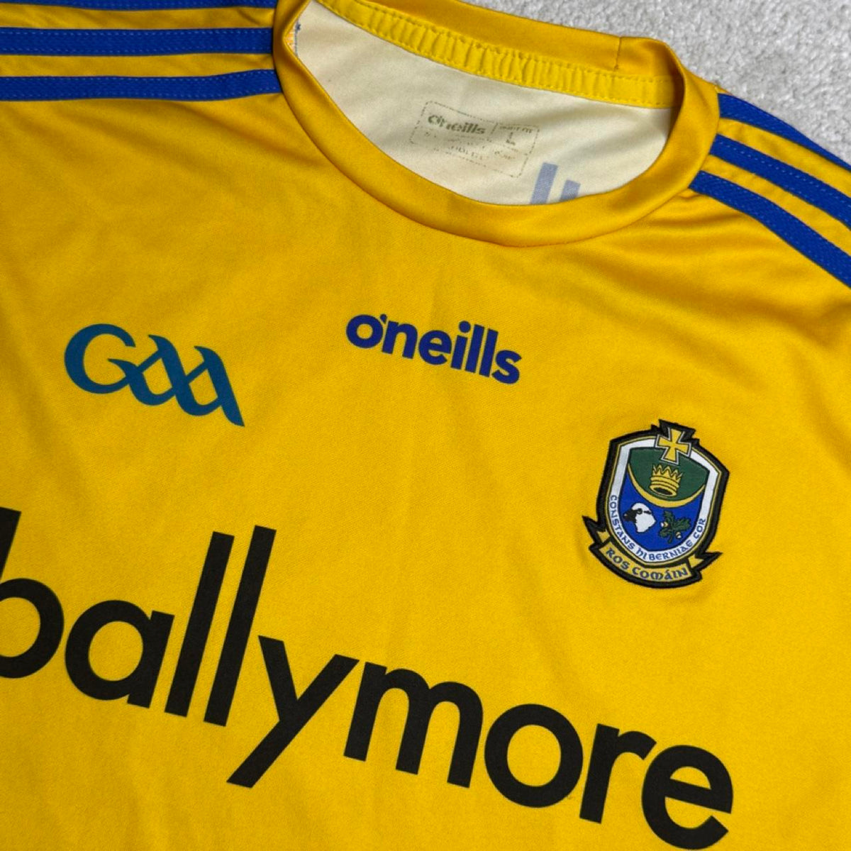 Tight Fit 2019 Roscommon GAA Jersey (Size: Large)