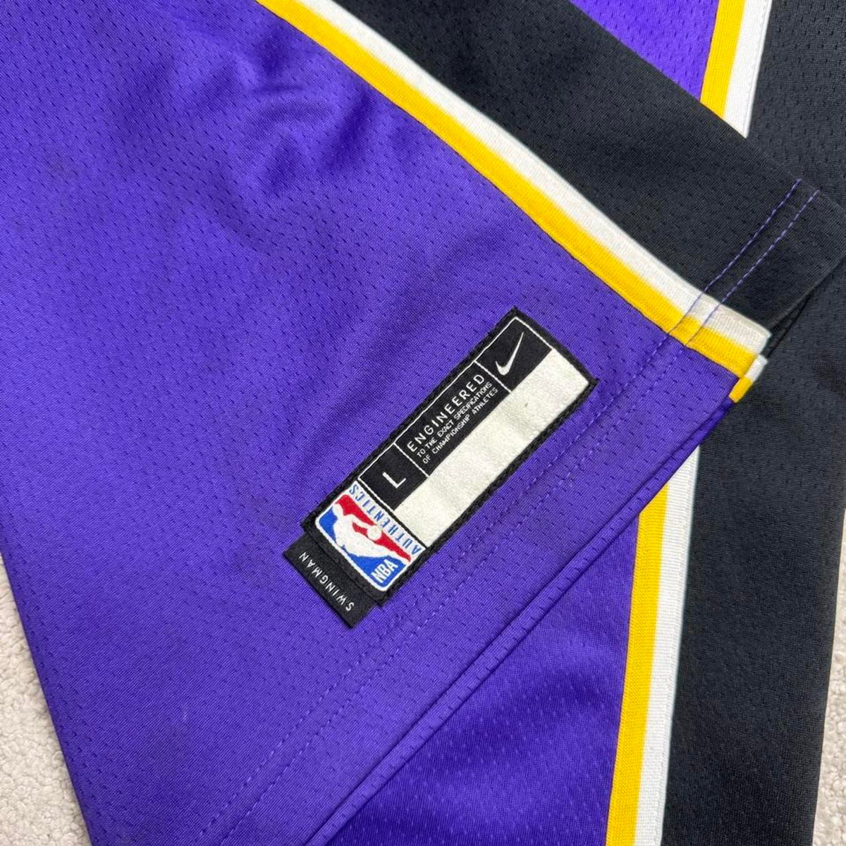 Anthony Davis Lakers Jersey - Nike basketball jersey - Jersey King - view 3