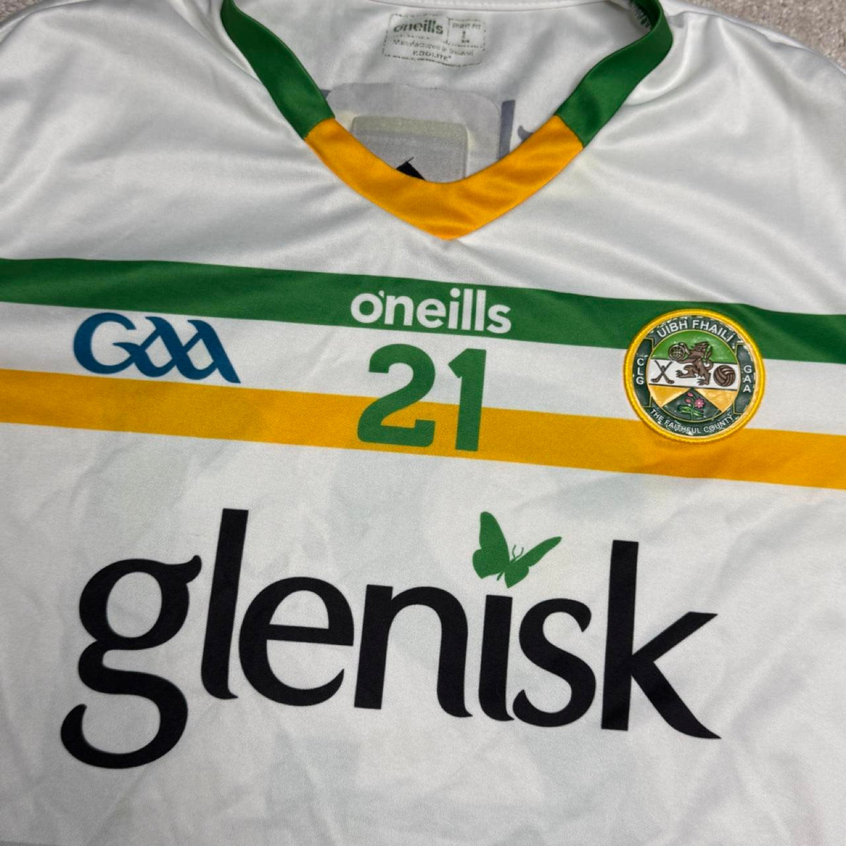 Offaly GAA Alternative Tight Fit Jersey Number 21 GPS Pouch (Size: Large)