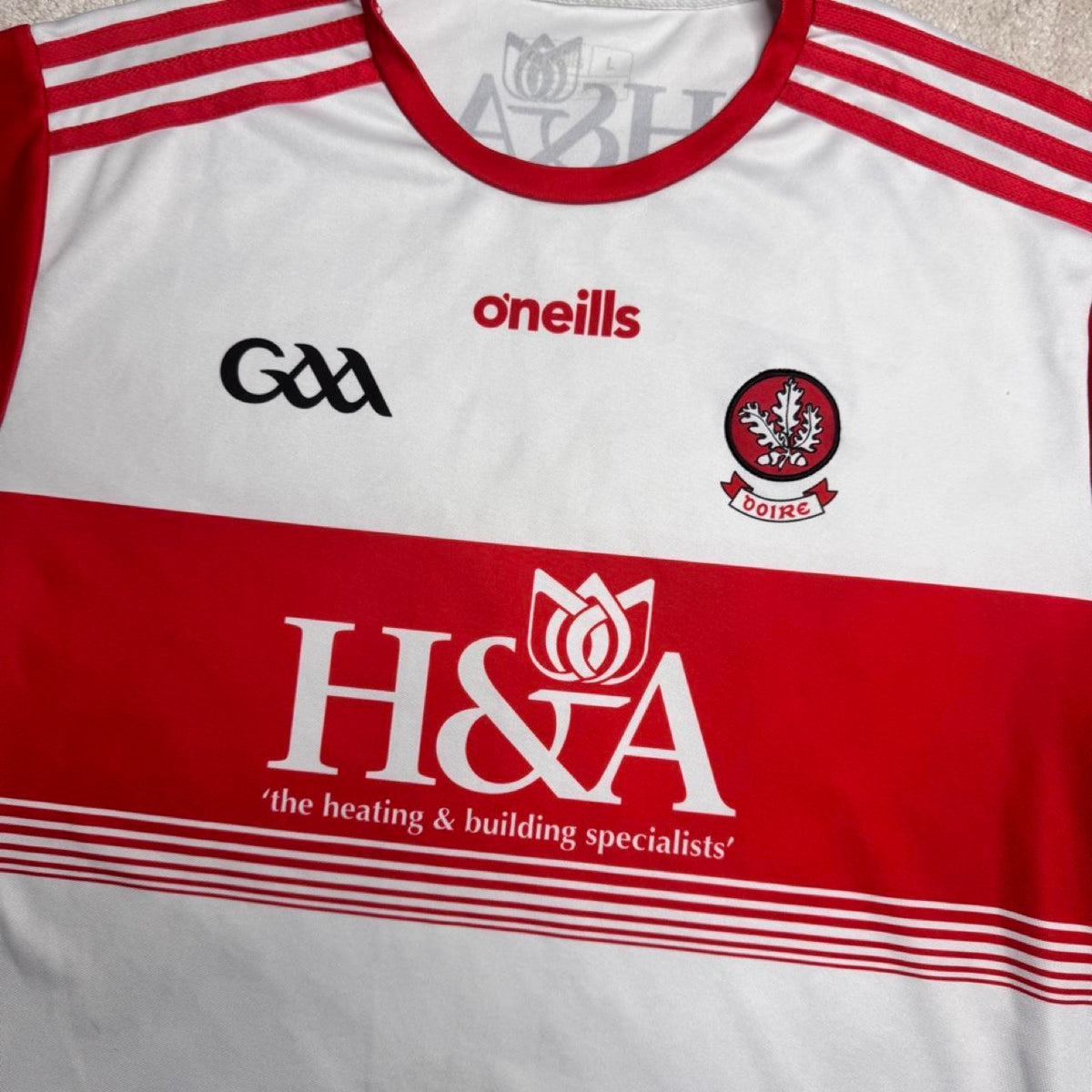 2019 Derry GAA Jersey (Size: Large)